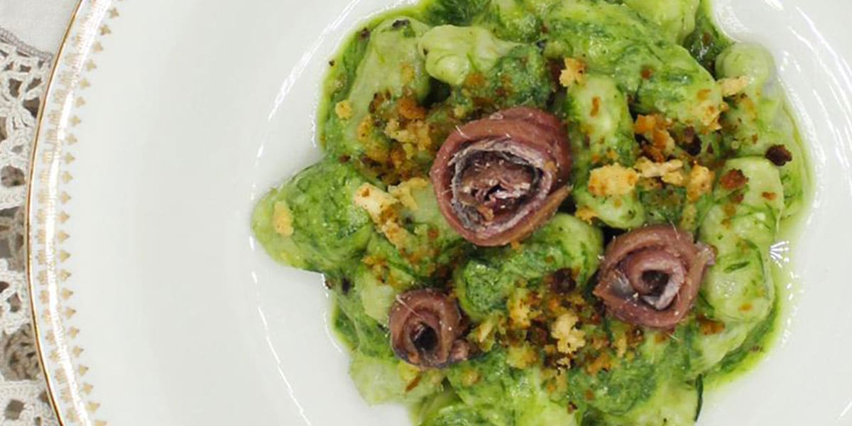 Gnocchi_pesto_Acciughe